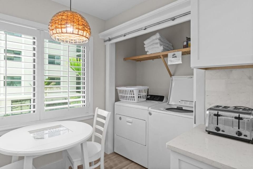 Shorewood B1 House in Sanibel Island