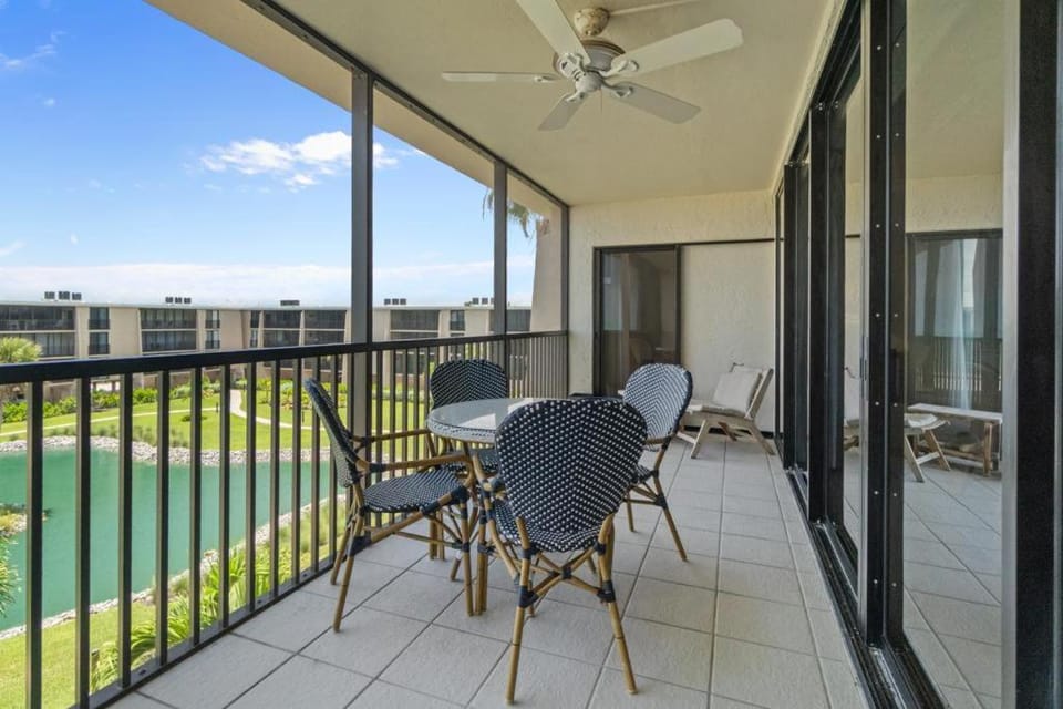 Sundial Q404 House in Sanibel Island