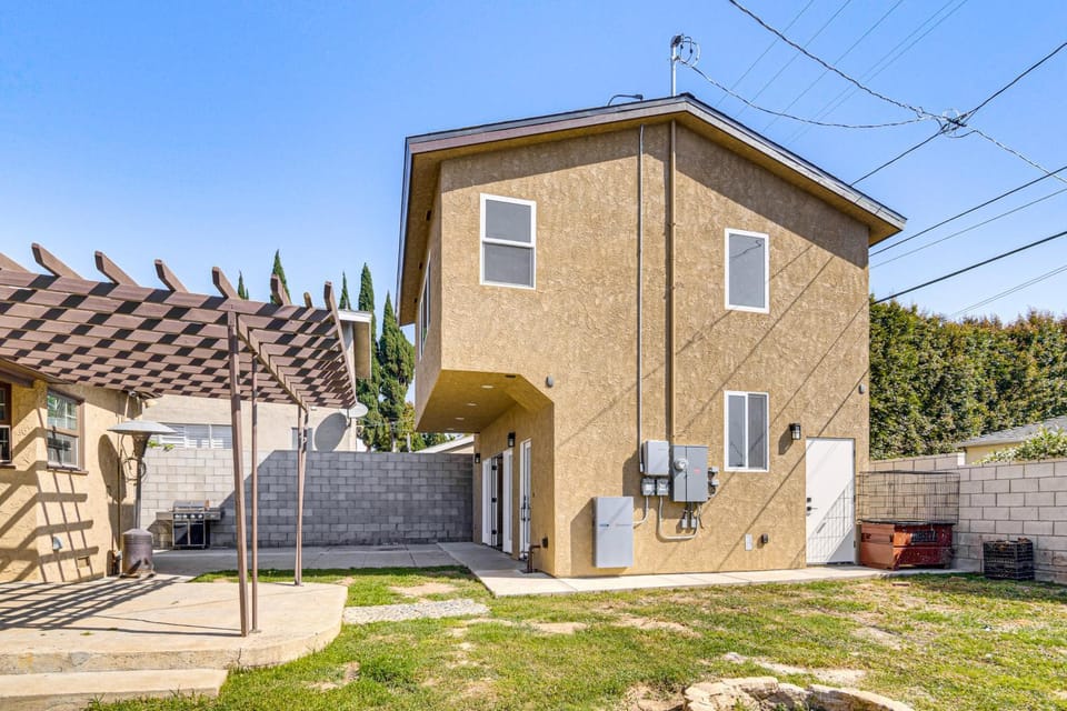 4 Mi to SoFi Stadium: Pet-Friendly LA Area Home House in View Park-Windsor