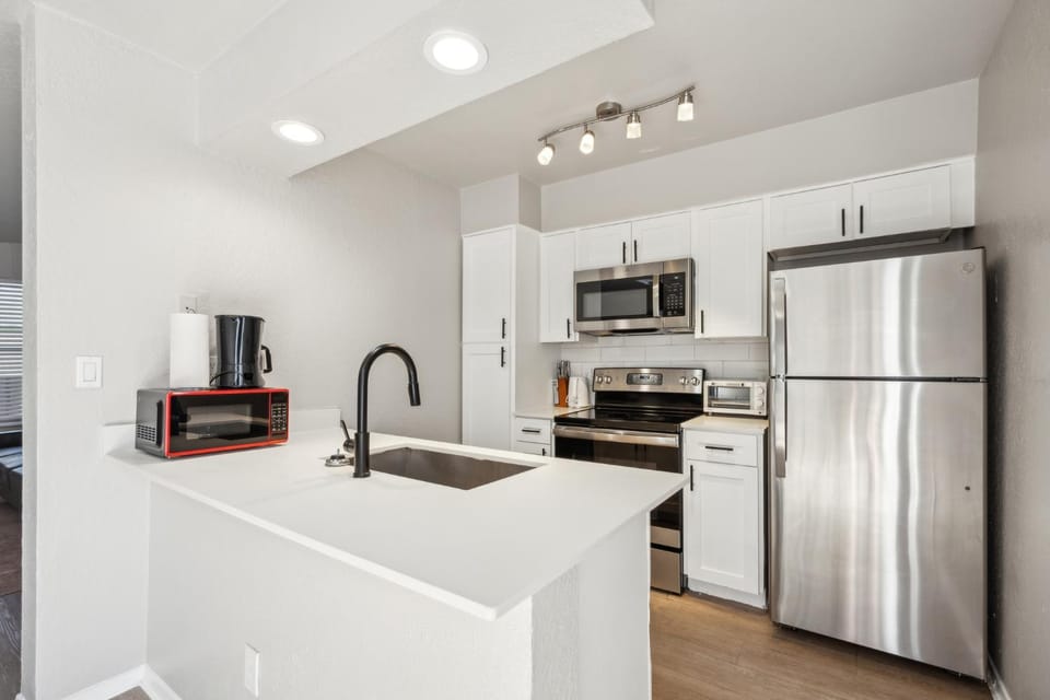 The Chandler 1221 I Comfy 2 Bed 2 Bath Apartment in Grand Prairie