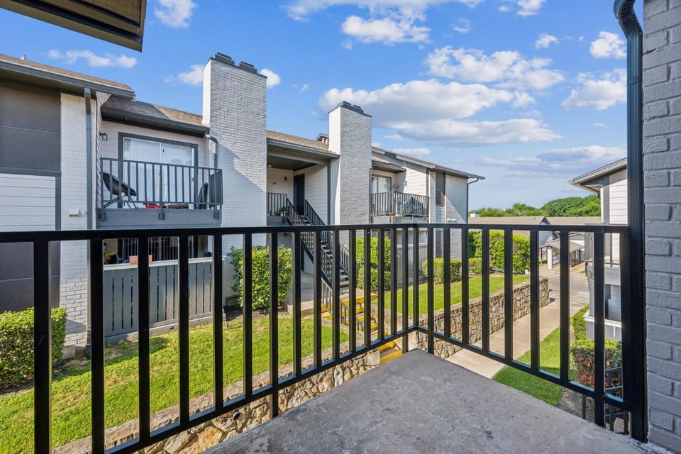 The Chandler 421 I Spacious 1 Bed 1 Bath Apartment in Grand Prairie