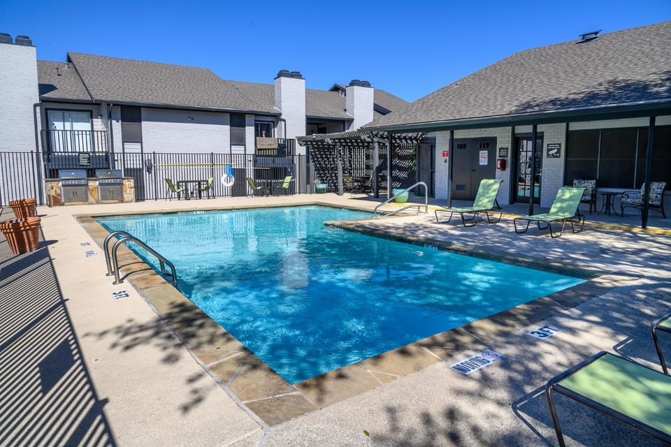 The Chandler 426 I Spacious 1 Bed 1 Bath Apartment in Grand Prairie