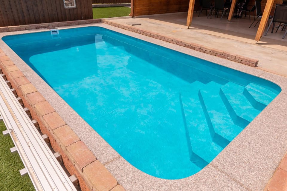 Swimming pool, Swimming pool