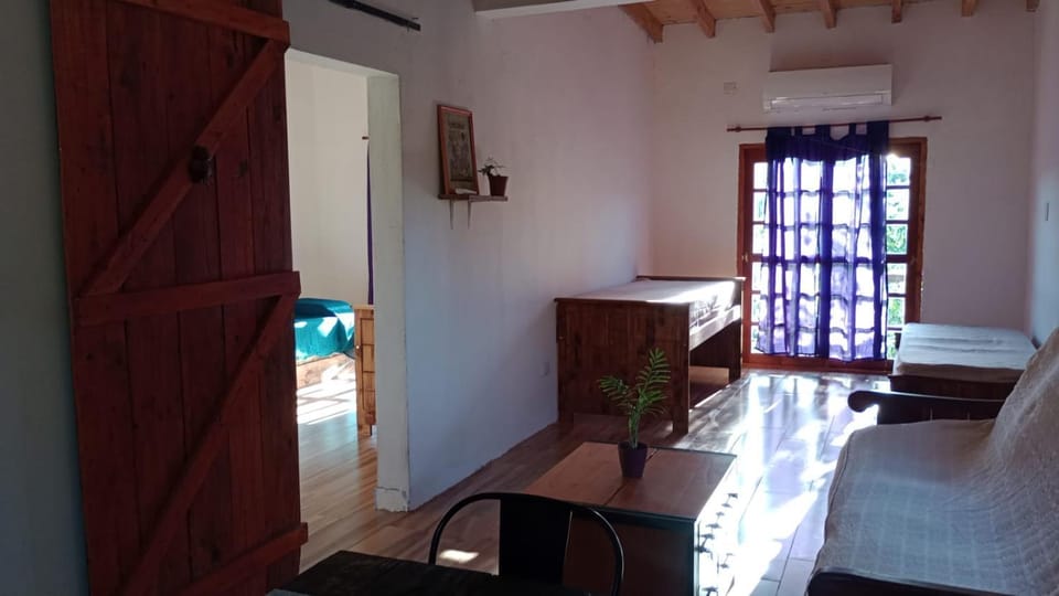 Hostel Lo De Amelia - Solo Mujeres, Only Women Hostel in Puerto Iguazú