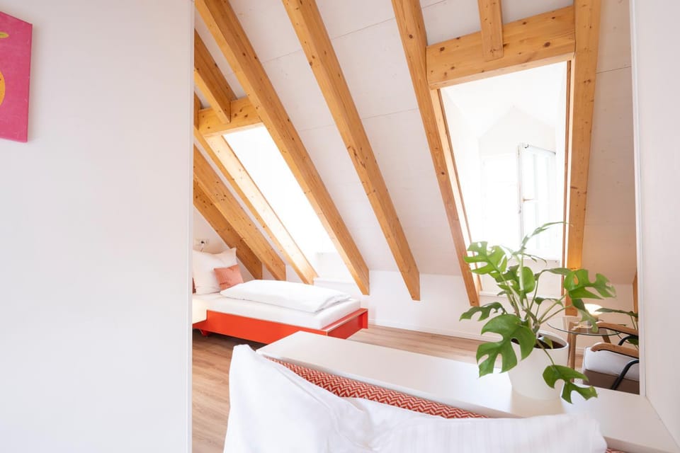 Bed, Decorative detail, Seating area, Bedroom