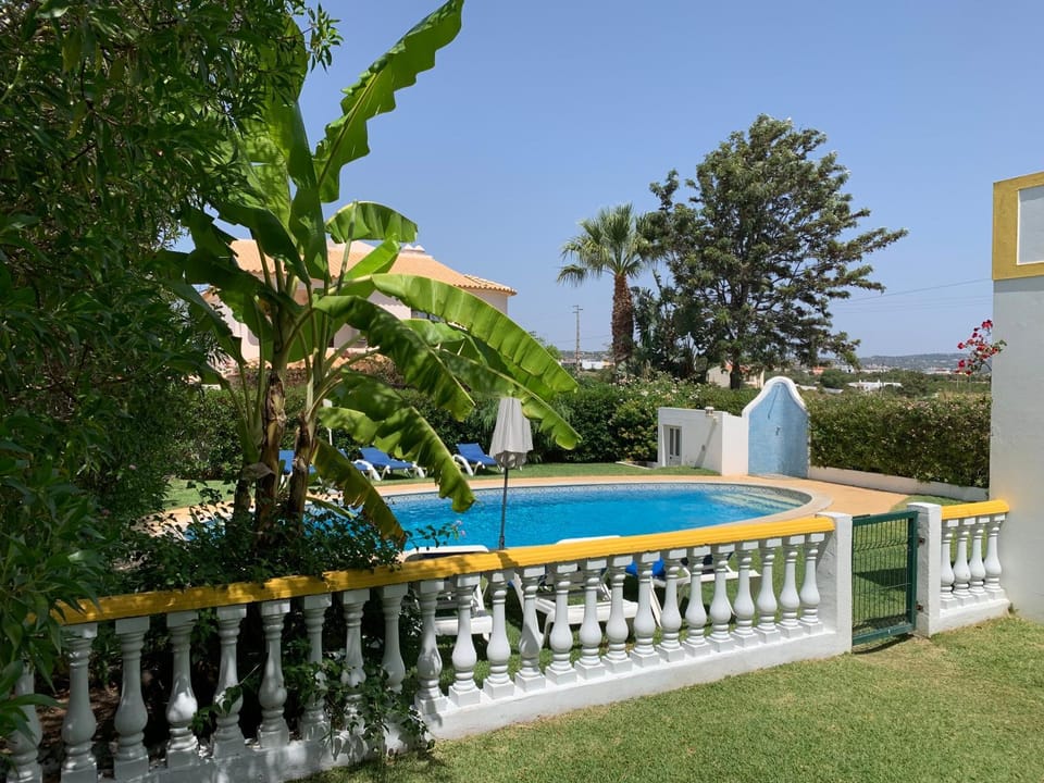Garden, Swimming pool