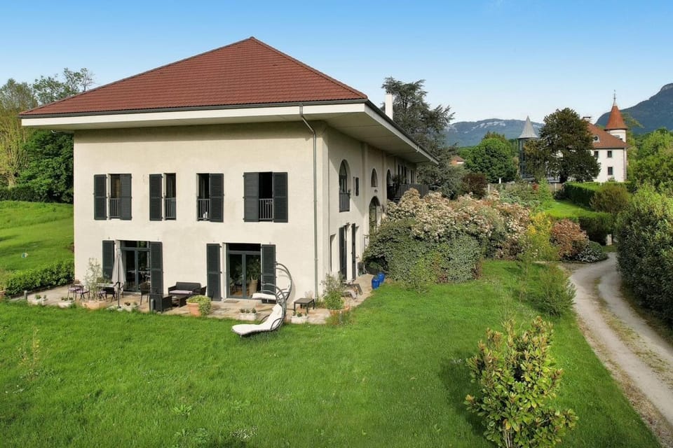 Le Temps Suspendu Maison de charme 4 étoiles en Savoie House in Haute-Savoie