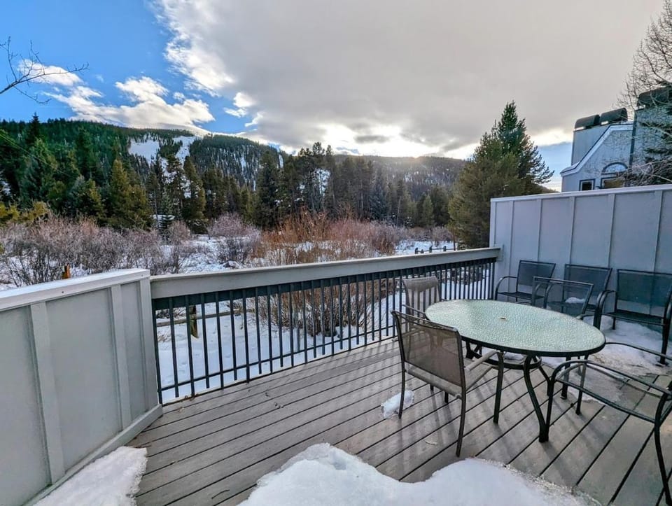 Liftside 14B by SummitCove Lodging in Colorado House in Keystone
