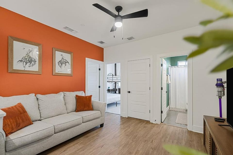 Perfect Austin Townhome,12 min to Downtown House in Austin