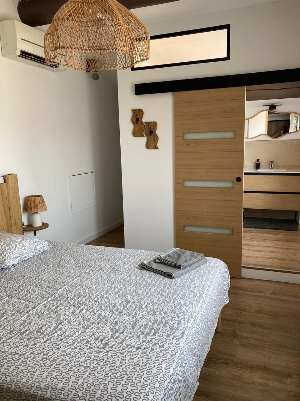 Les Elles du Moulin Avec Piscine House in Vedène