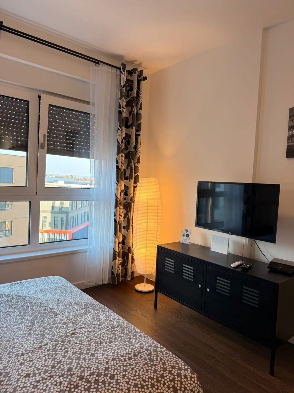 Bed, TV and multimedia