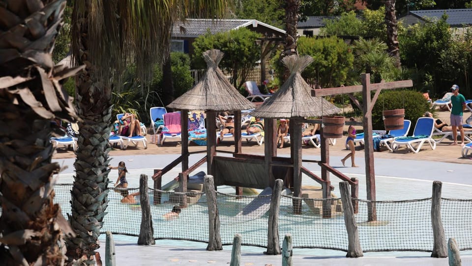Aqua park, Swimming pool