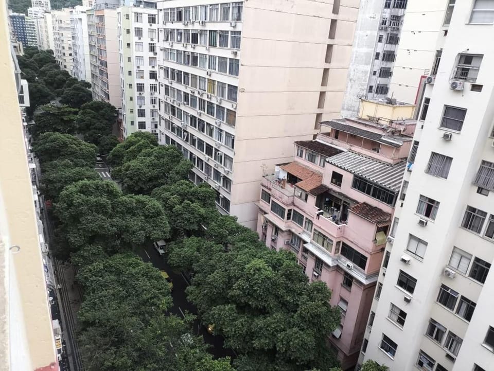 Copacabana: conforto, metrô e praia a 3 minutos Apartment in Rio de Janeiro