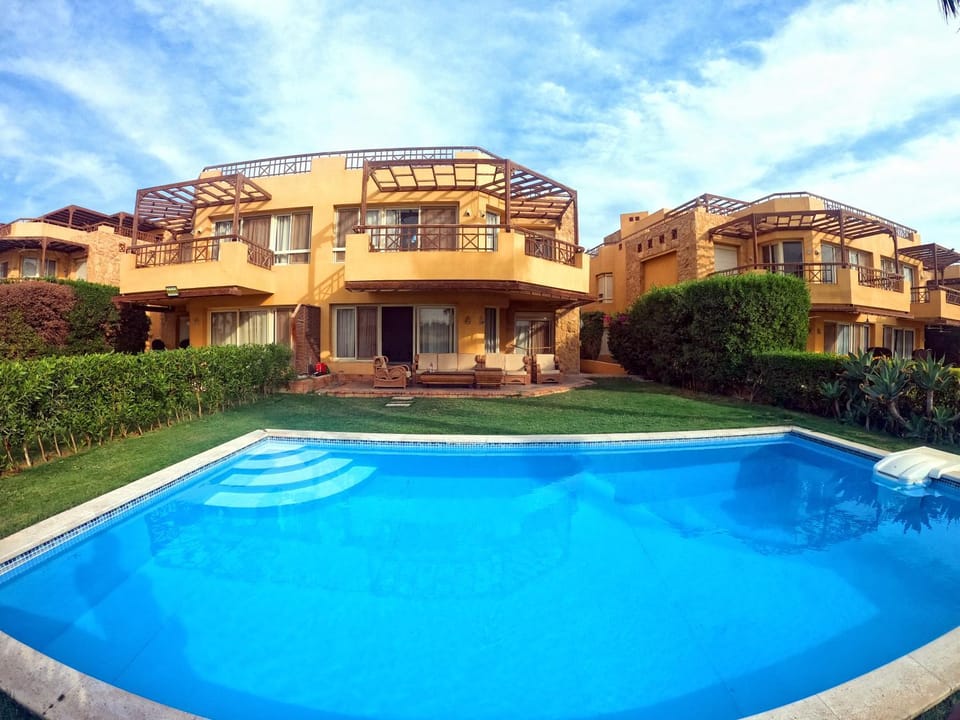 Luxury 6-Bedroom Villa with Private Pool in Ein Bay, Sokhna Villa in Egypt