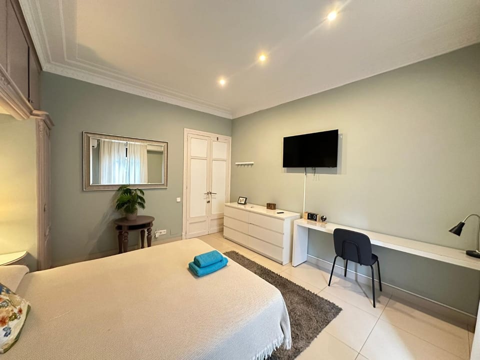 Rooms Granvia Bed and Breakfast in Barcelona