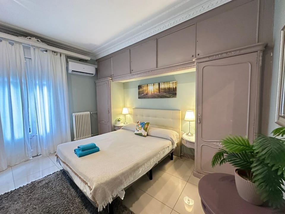 Rooms Granvia Bed and Breakfast in Barcelona