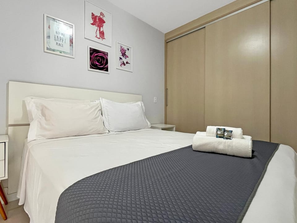 Bed, Photo of the whole room, Bedroom, towels, wardrobe