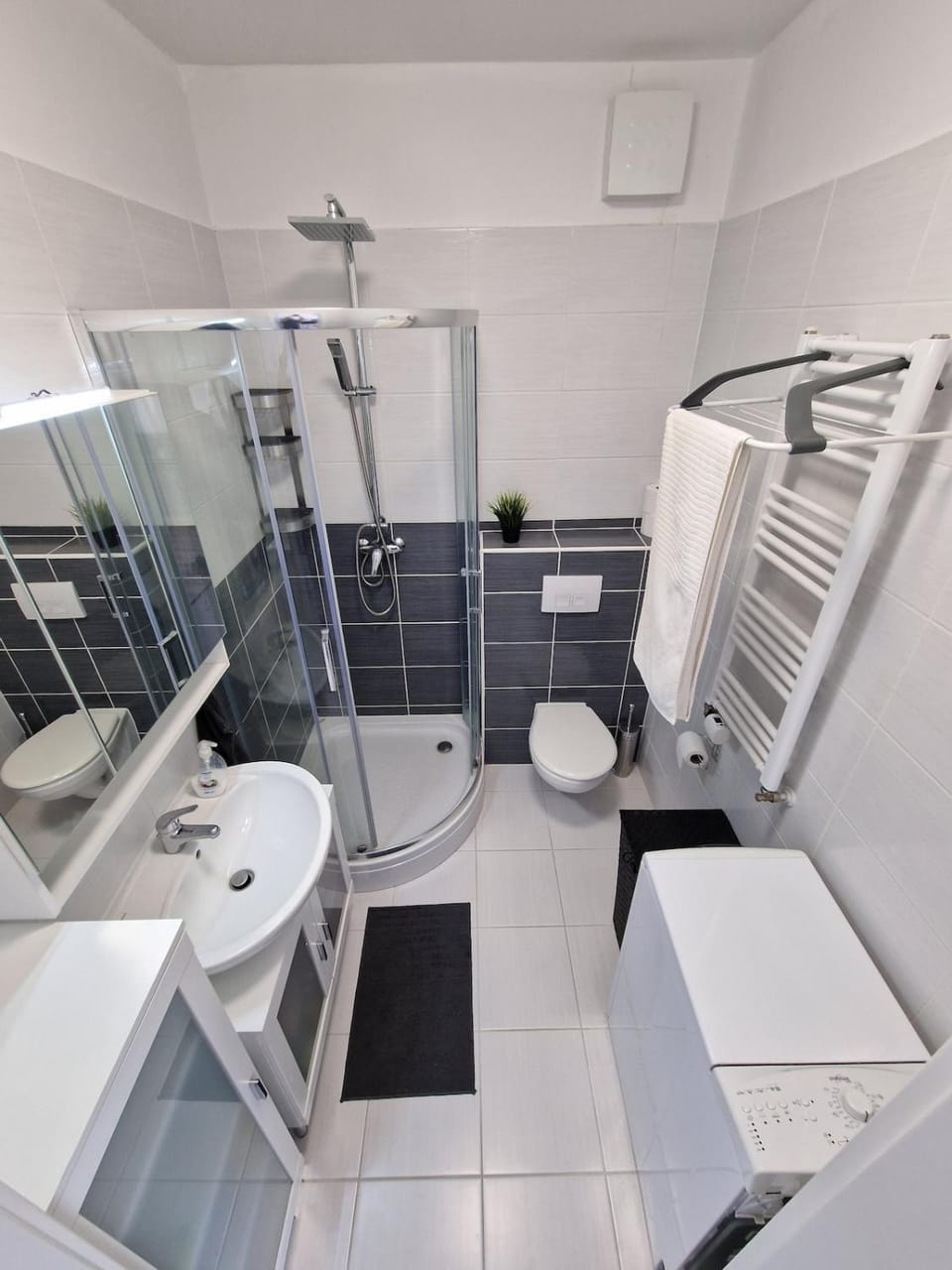 Modern Smart Home Metrodom Park - 20min from center Apartment in Budapest