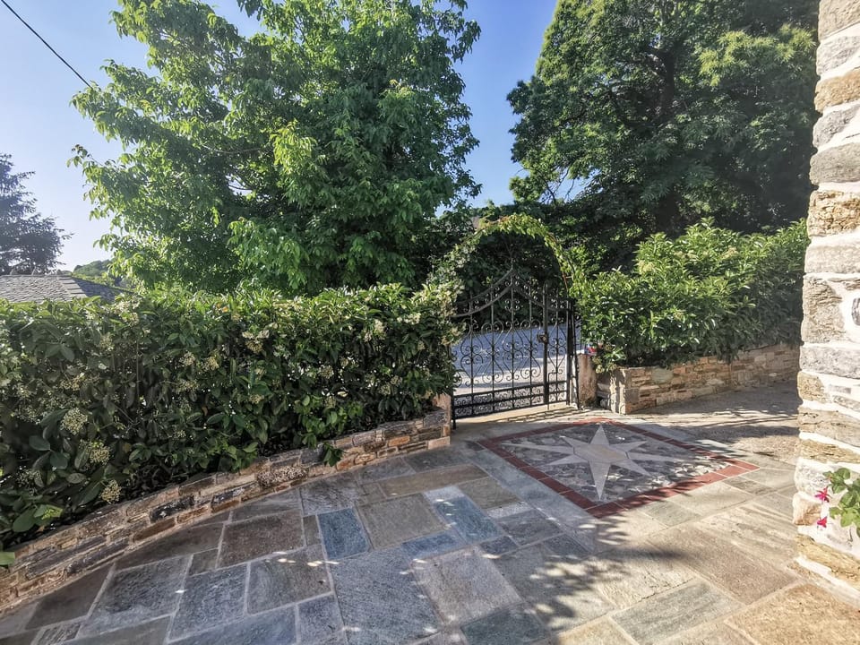 Inner courtyard view