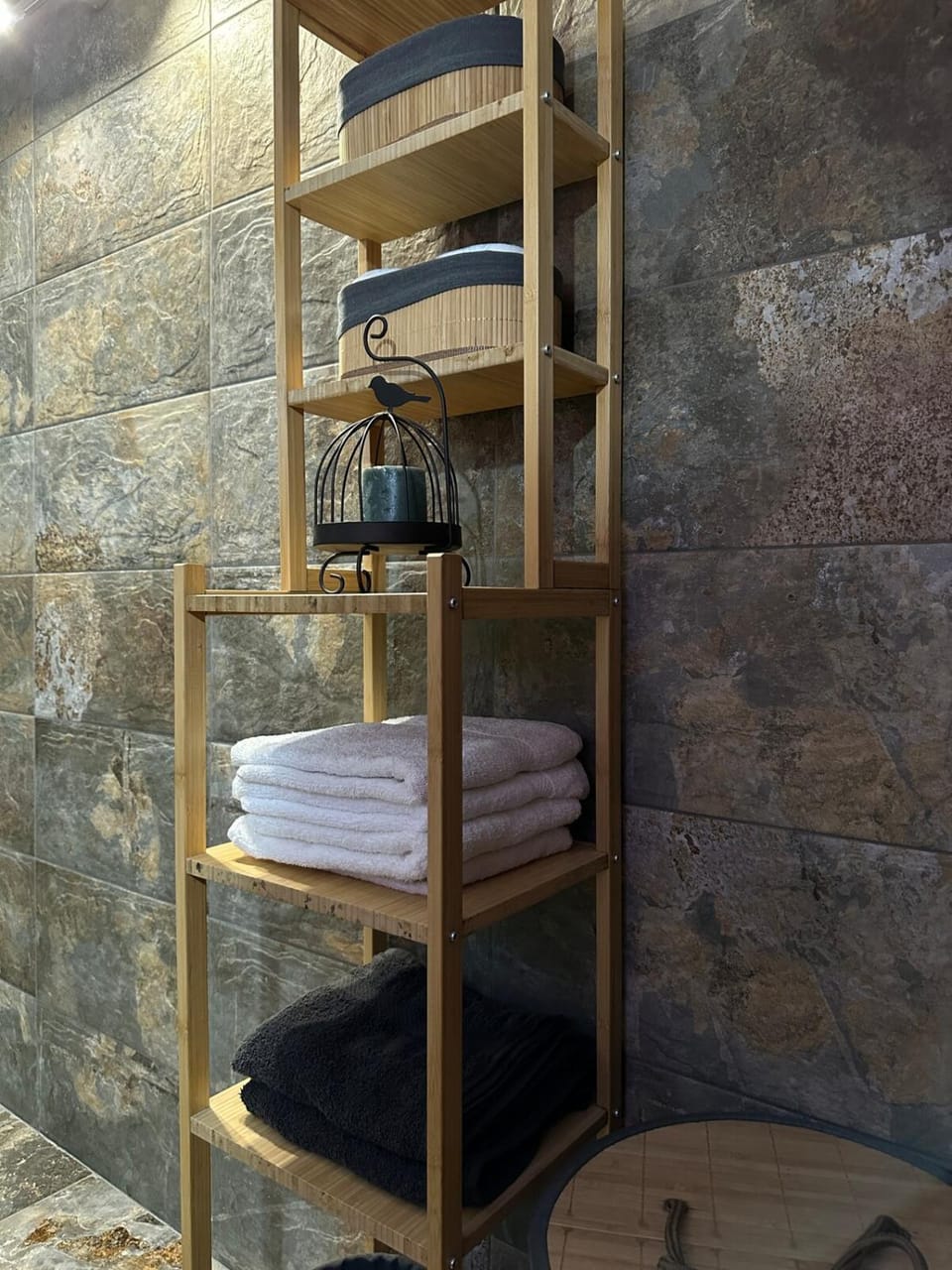 Bathroom, towels