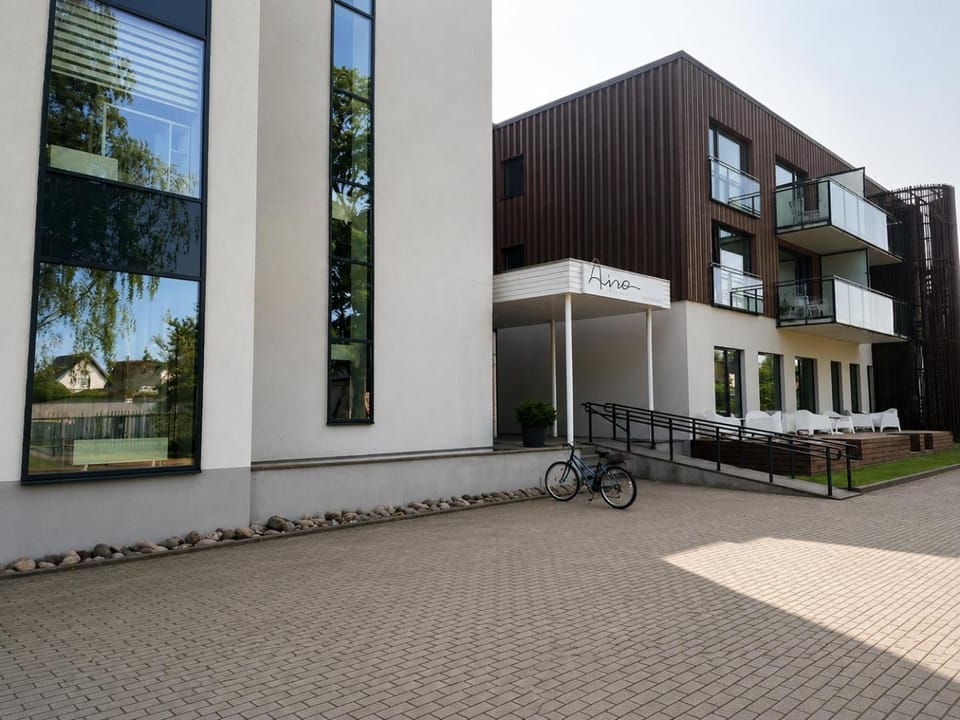 Property building, Facade/entrance