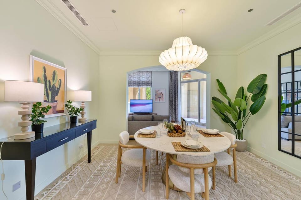 Breathtaking 1BR Sea-View Palm Apt Beach & Pool Apartment in Dubai