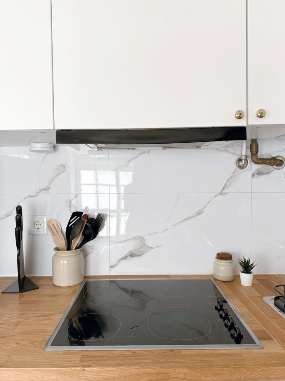Kitchen or kitchenette, stove