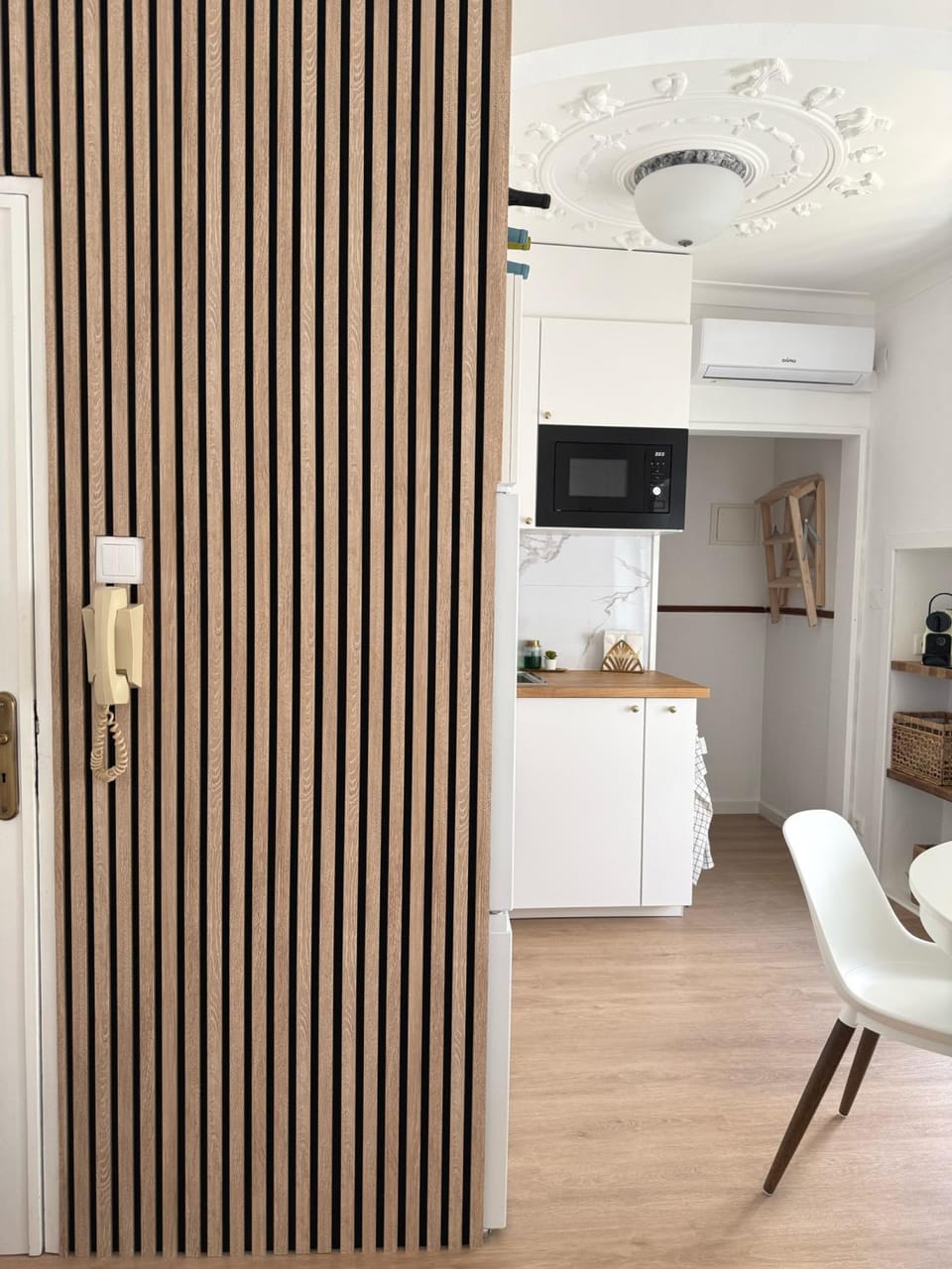 Kitchen or kitchenette, Living room, Dining area
