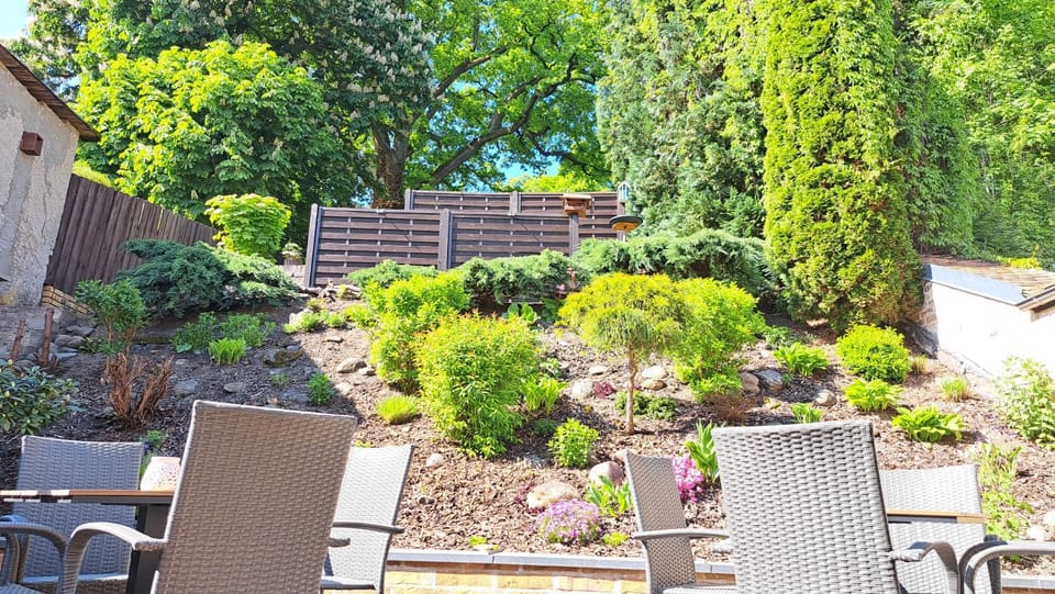 Balcony/Terrace, Garden view