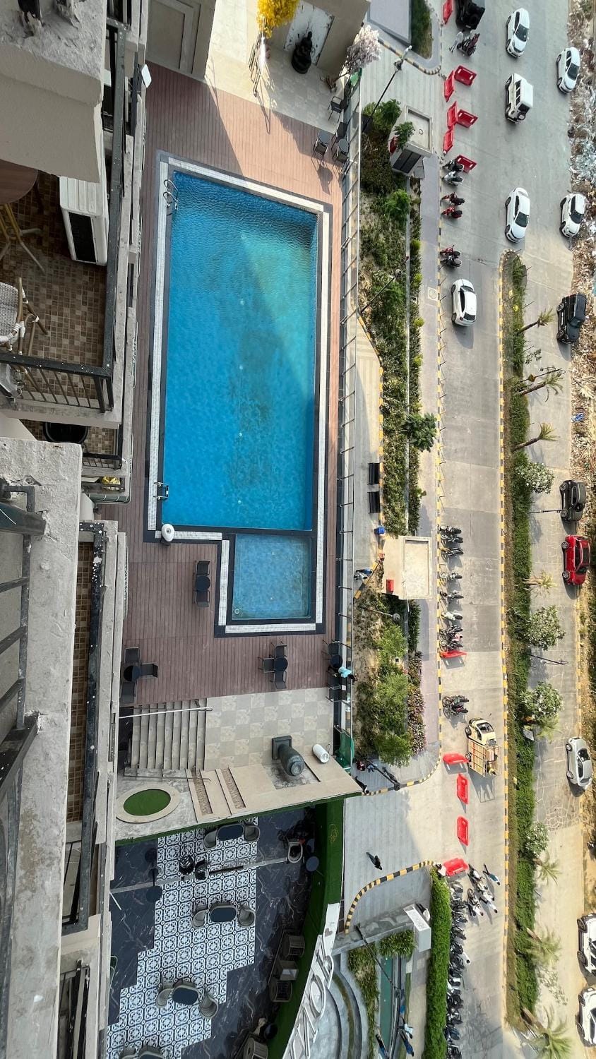 Swimming pool