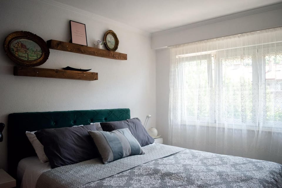 Toby Old Town-3rd Floor-Stairs Only-Public On Street Self Parking Apartment in Mostar