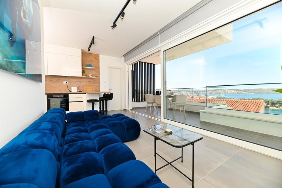 Blue Sea & Red Sunset Apartment in Trogir