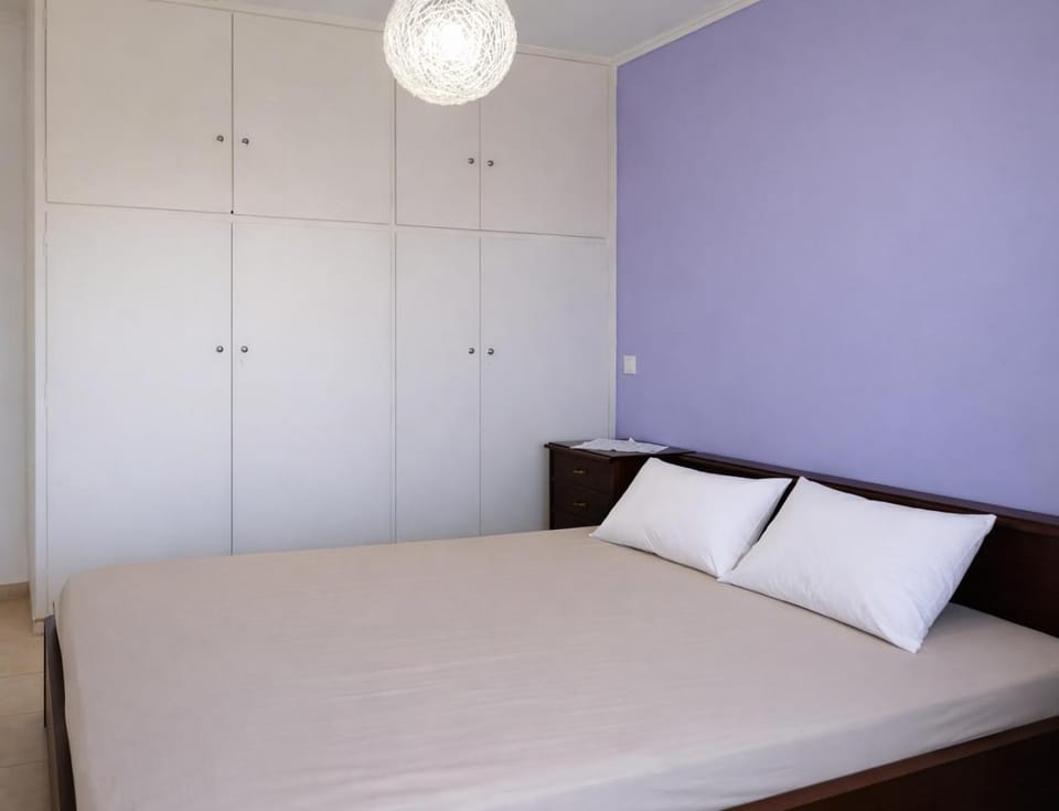 Bed, Photo of the whole room, Bedroom, wardrobe