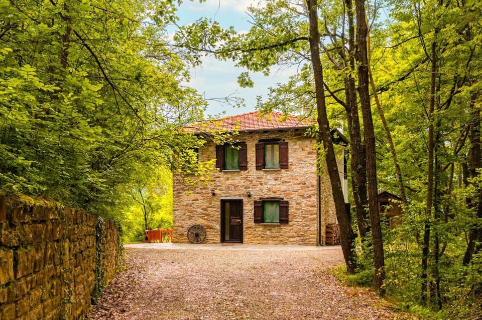 La Quiete del Pero Fiorito Villa in the Langhe Villa in Piedmont
