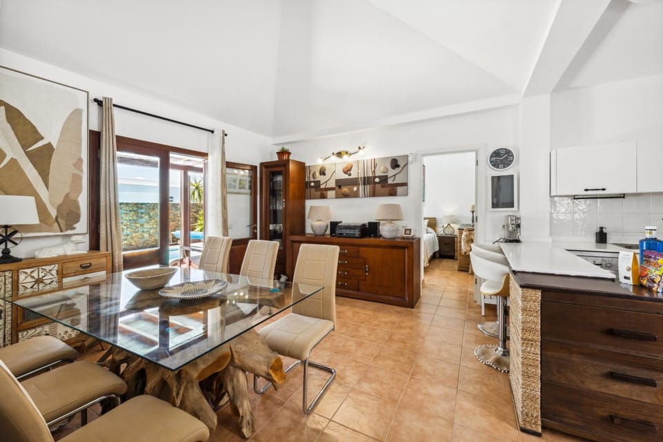 Villa Homaira - VipVipVillas Villa in Playa Blanca