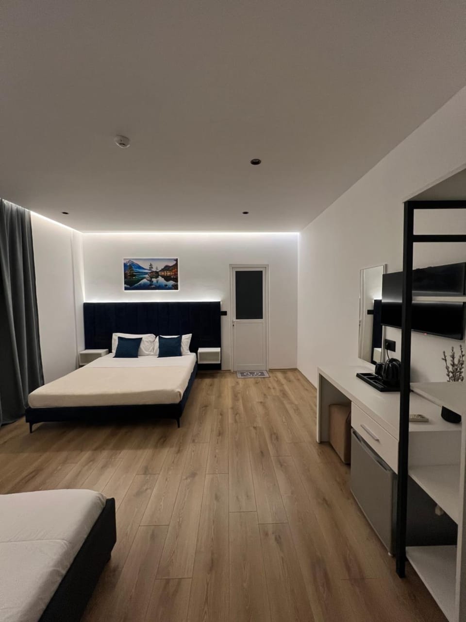 Bed, Photo of the whole room
