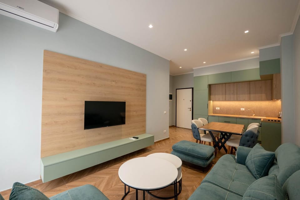 TV and multimedia, Kitchen or kitchenette, Living room, Seating area, Evening entertainment