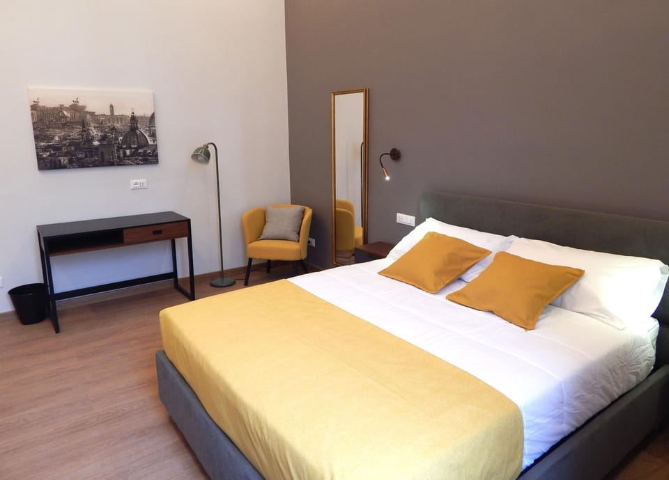 Photo of the whole room, Seating area, Bedroom, wardrobe, wedding, air conditioner