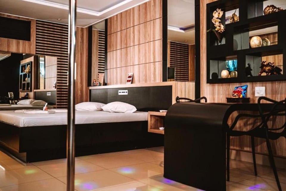 Bed, Photo of the whole room
