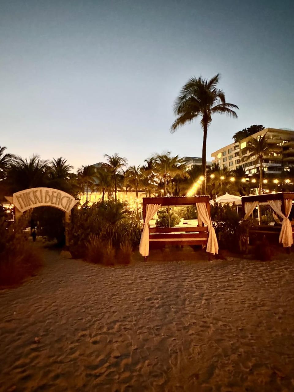 South of Fifth Oceanfront condo with Beach Perks! Apartment in South Beach Miami