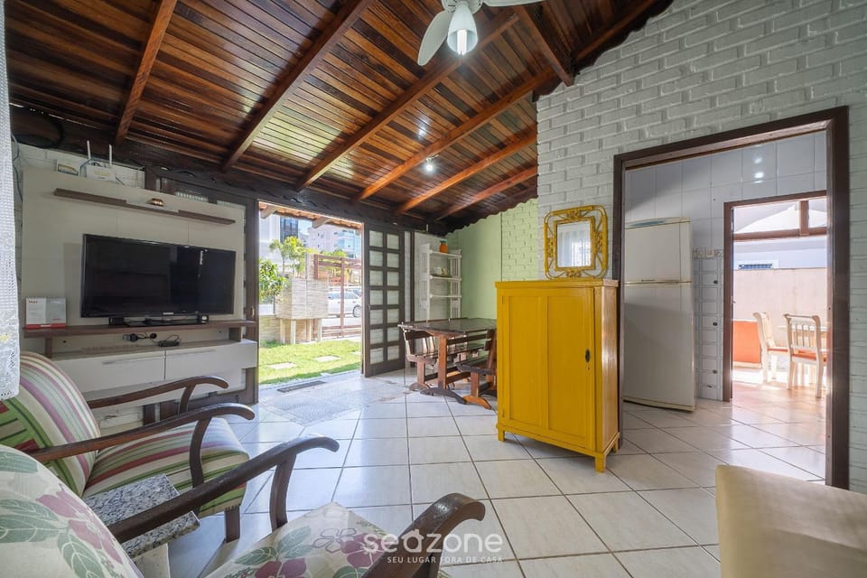 TV and multimedia, Living room, Dining area