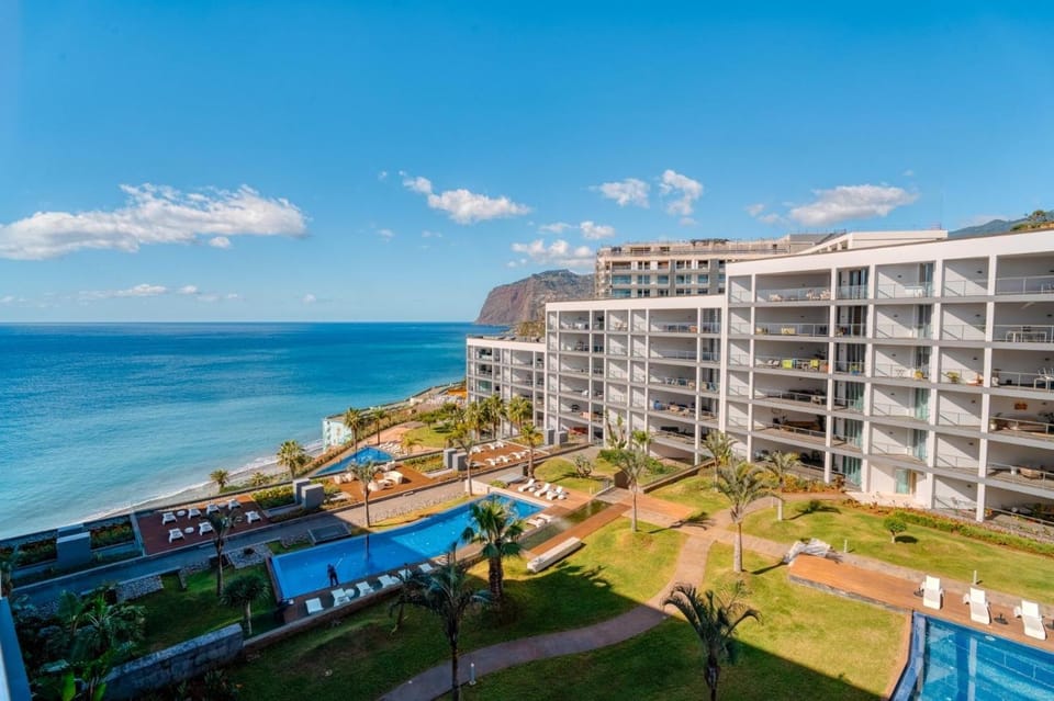 Property building, Day, Beach, Pool view, Swimming pool