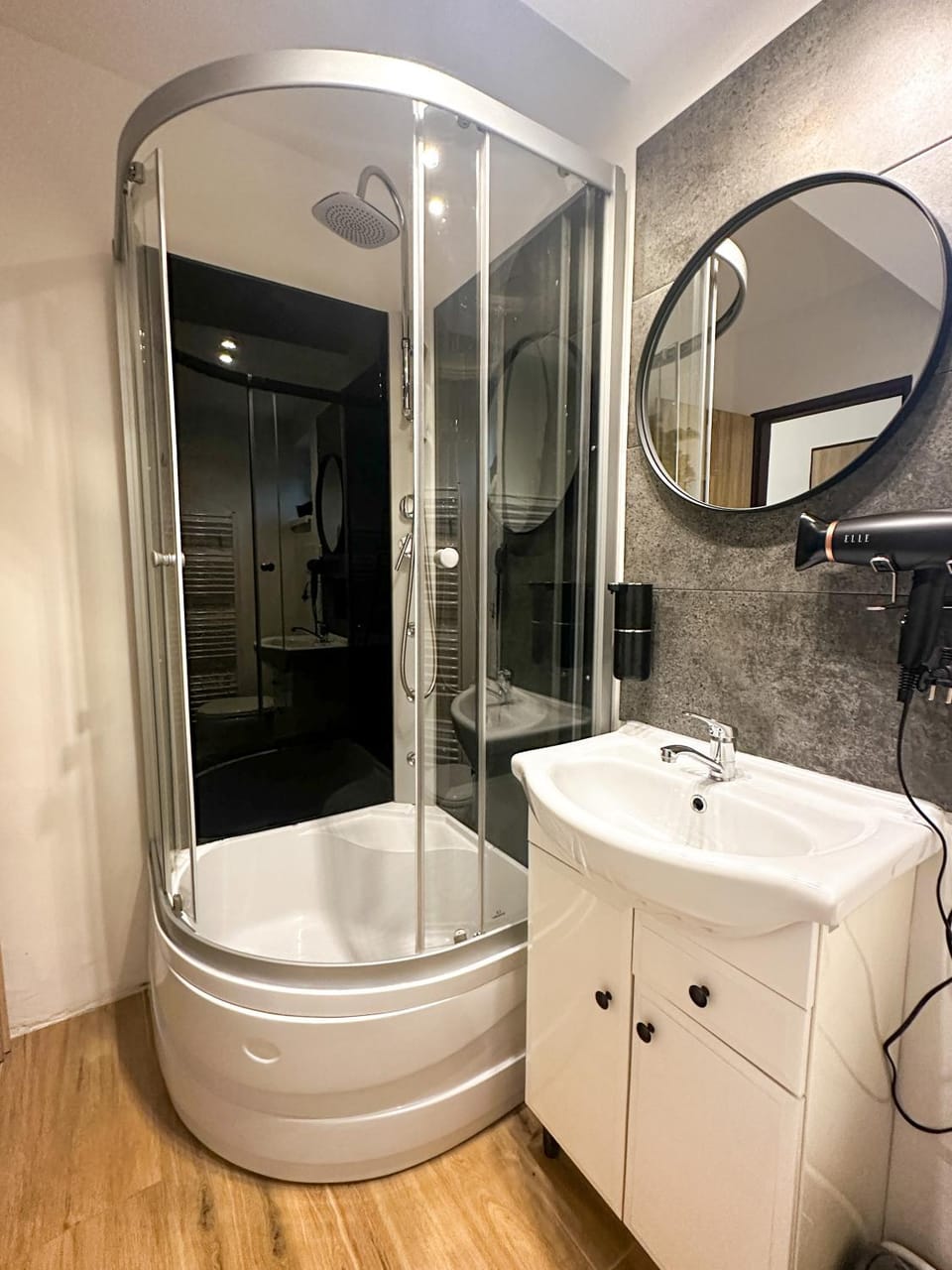 Shower, Bathroom