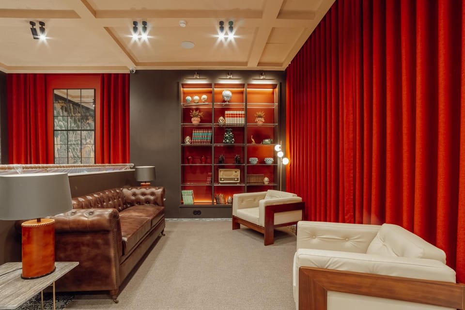 Library, Living room, Seating area