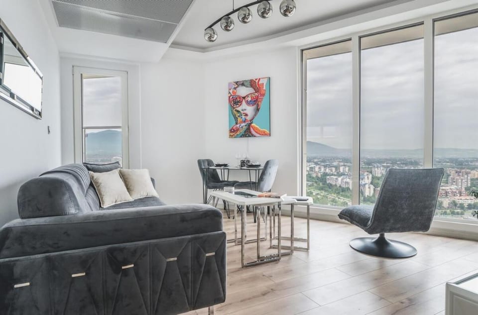 Stylish 28F Gym Free Pkg Secured Apartment in Skopje
