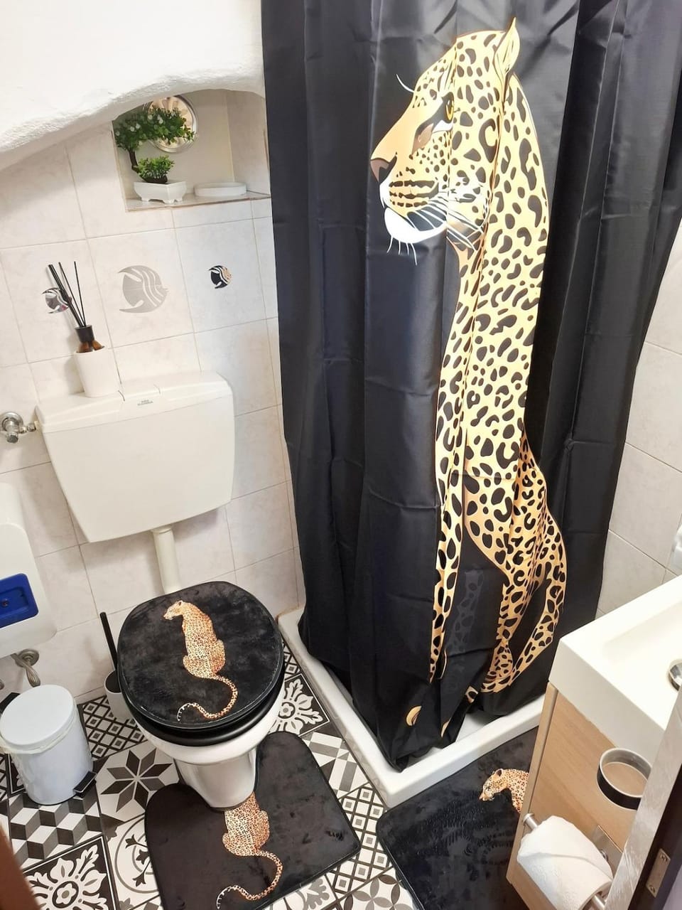 Shower, Bathroom