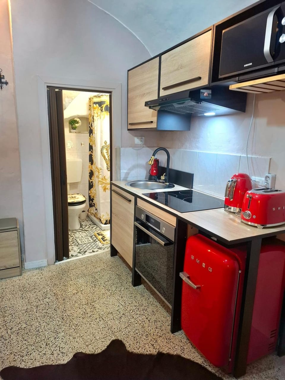 Elegant Studio in the Historic Center Apartment in Sanremo