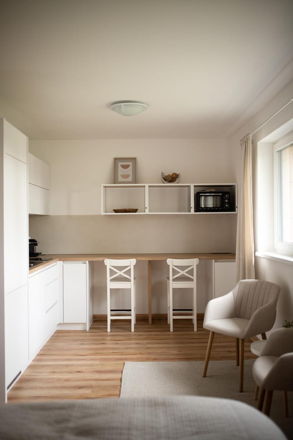Kitchen or kitchenette, Living room