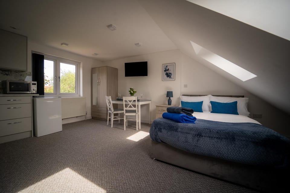 Beckbury House close to the City, 7 mins from QE and Royal Othopedic Hospital, Bham University Hostel in Birmingham