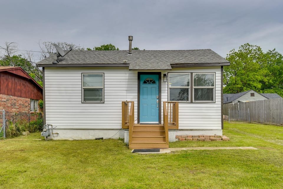 5 Mi to Dtwn Tulsa: Pet-Friendly Home! House in Tulsa